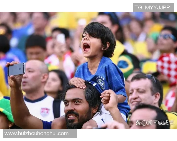 上海足球队比赛经验引发热议球迷对战术选择和球员表现展开激烈讨论