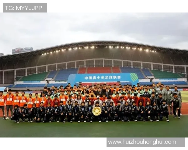 中国青少年足球发展现状与未来展望探讨及政策建议分析