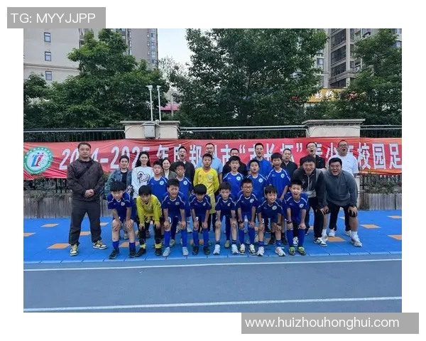 中心小学足球队精彩瞬间展示团结拼搏的青春风采与团队精神